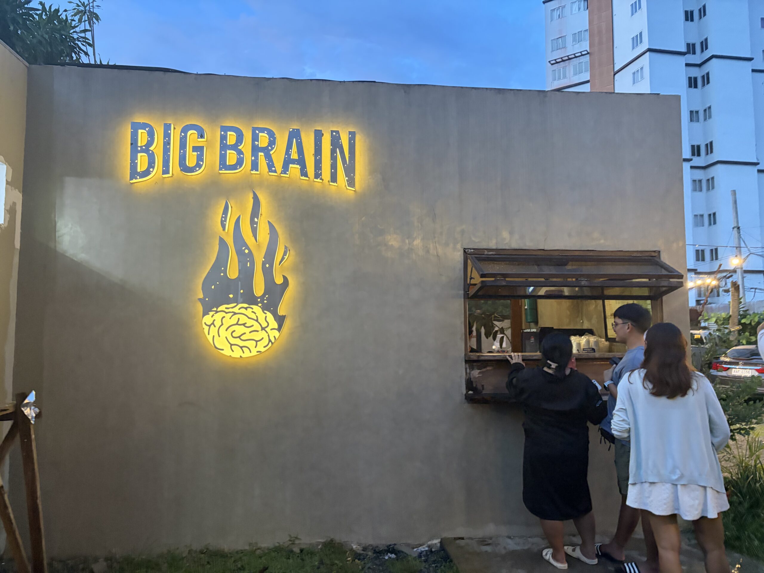 BIG BRAINの外観