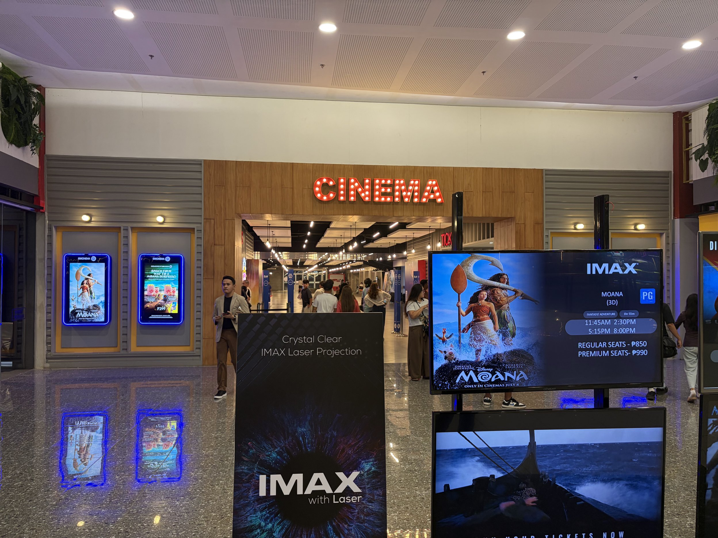 CINEMAの外観