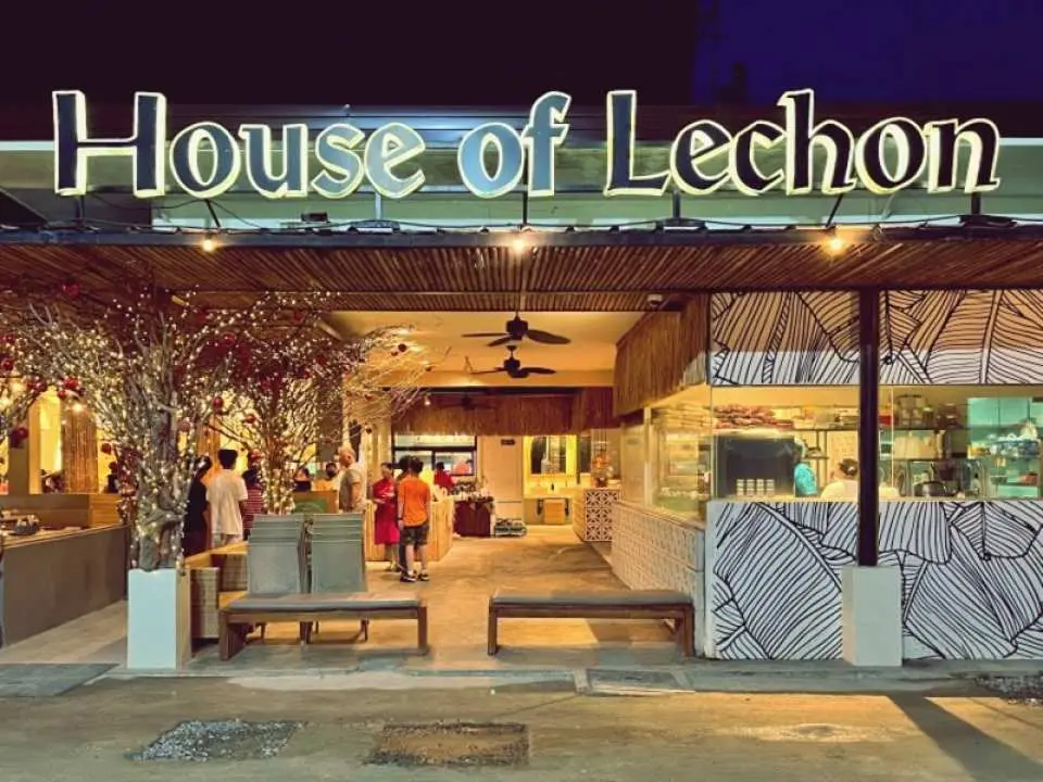 HOUSE OF LECHONの外観1