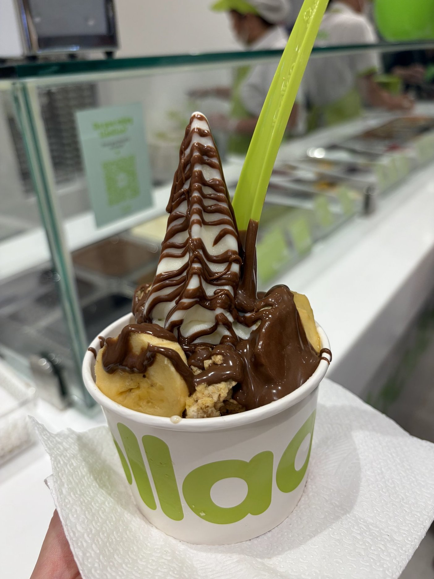チョコソースとバナナのアイス